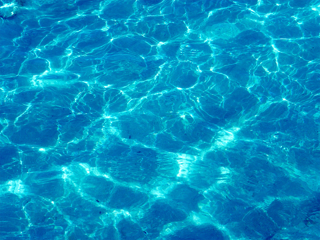 čistá modrá voda